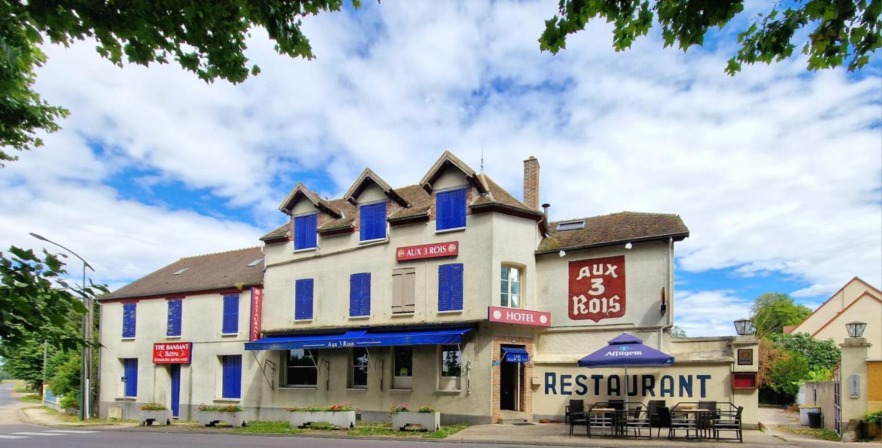 Aux Trois Rois 호텔 Pont-Sur-Yonne 외부 사진